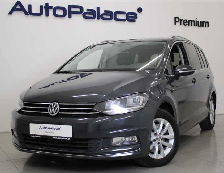 Volkswagen Touran 1