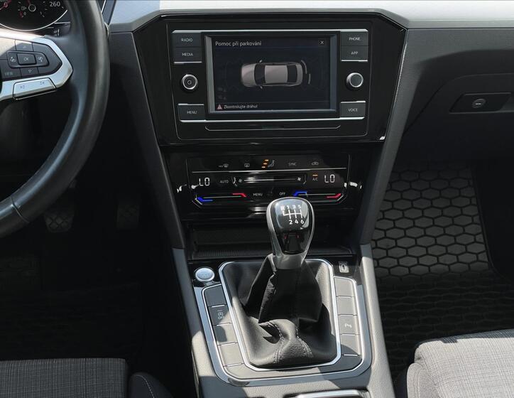 Volkswagen Passat 12