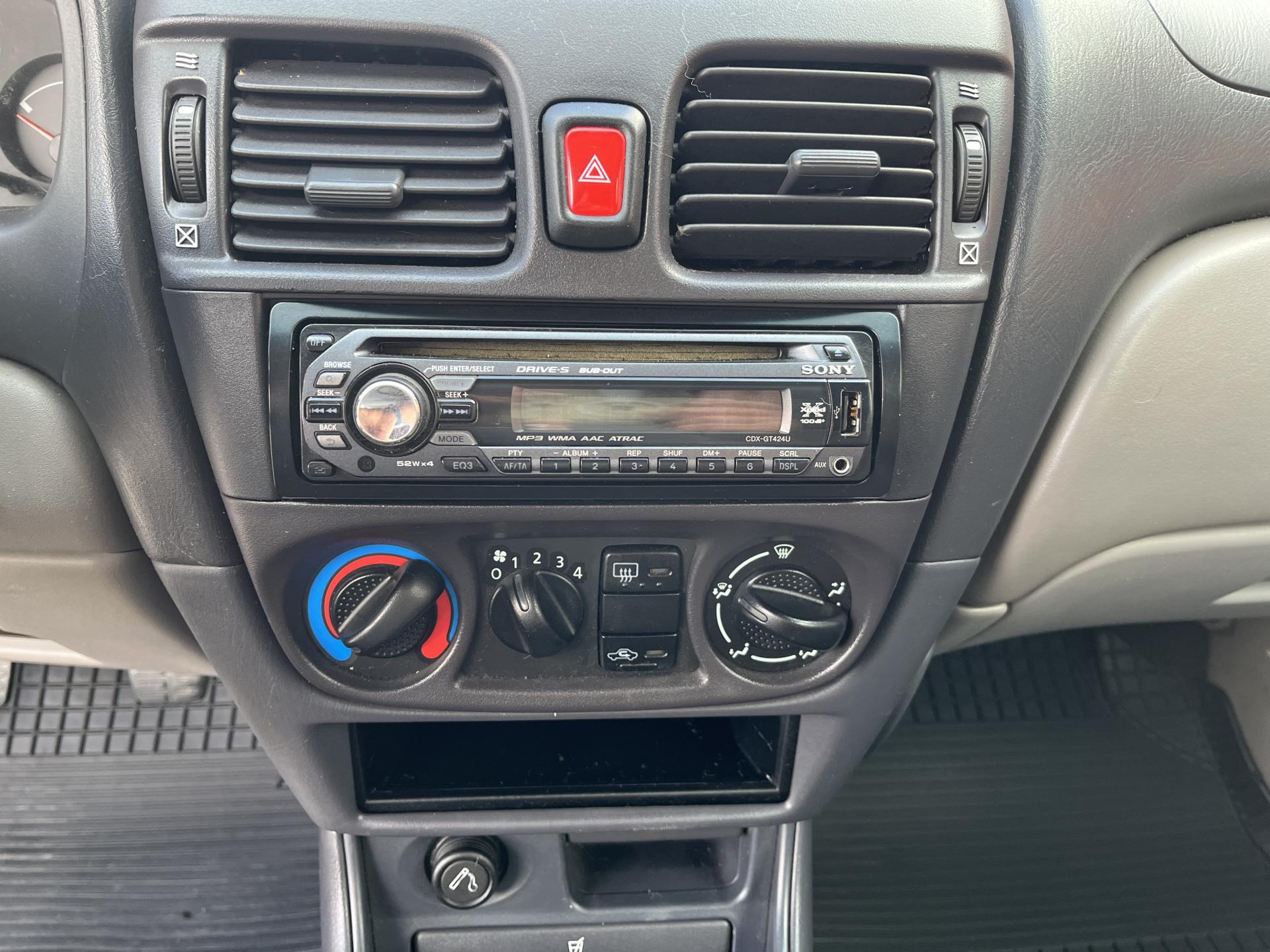 Nissan Almera