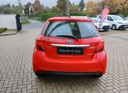 Toyota Yaris 5