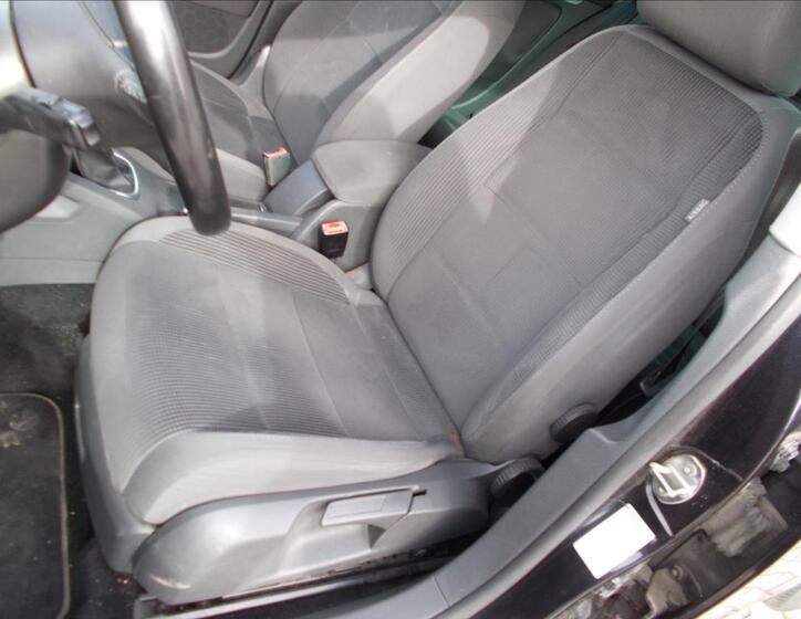Volkswagen Golf 17