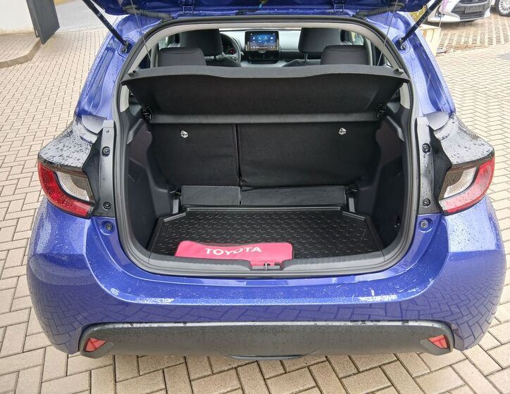 Toyota Yaris 13