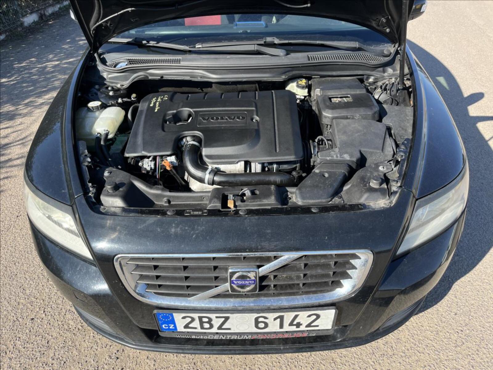 Volvo V50 24