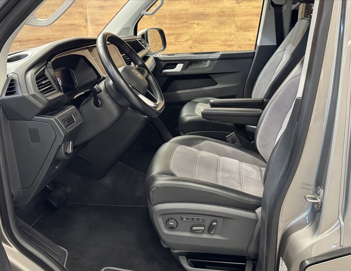 Volkswagen Multivan 21