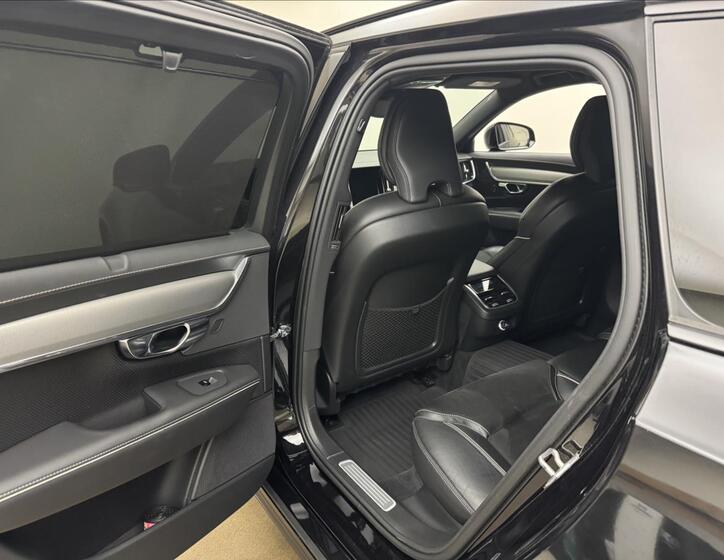 Volvo V90 35