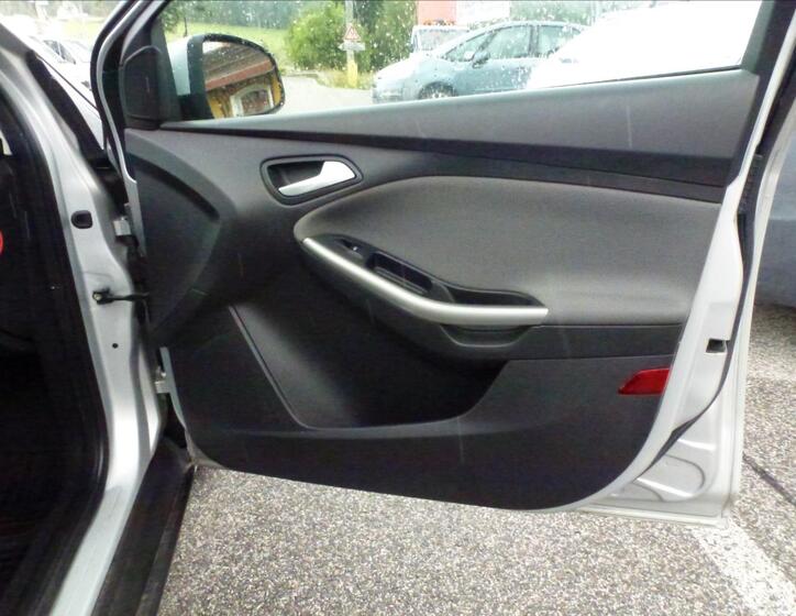 Ford Focus 24