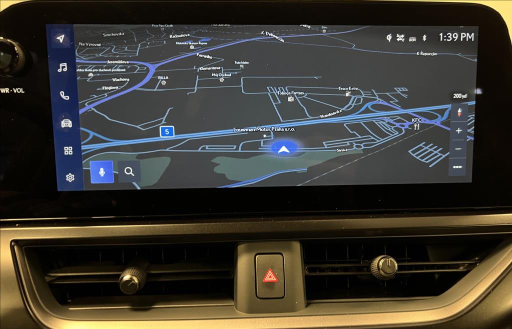 Lexus UX 300h