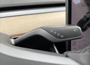 Tesla Model 3 21