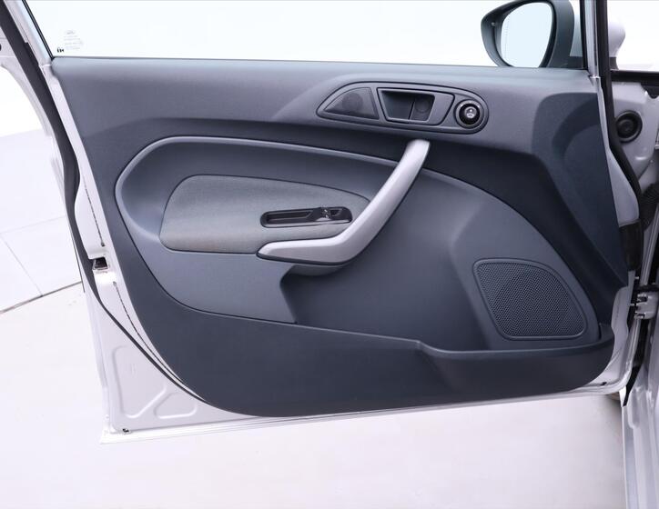 Ford Fiesta 11