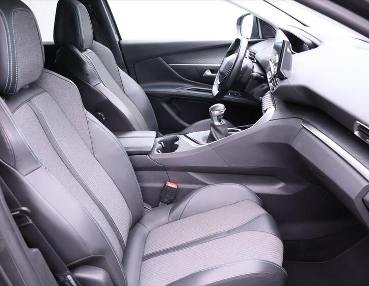 Peugeot 5008 12