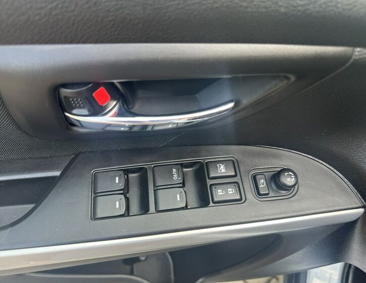 Suzuki S-Cross 16