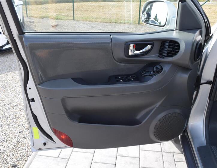 Hyundai Santa Fe 24