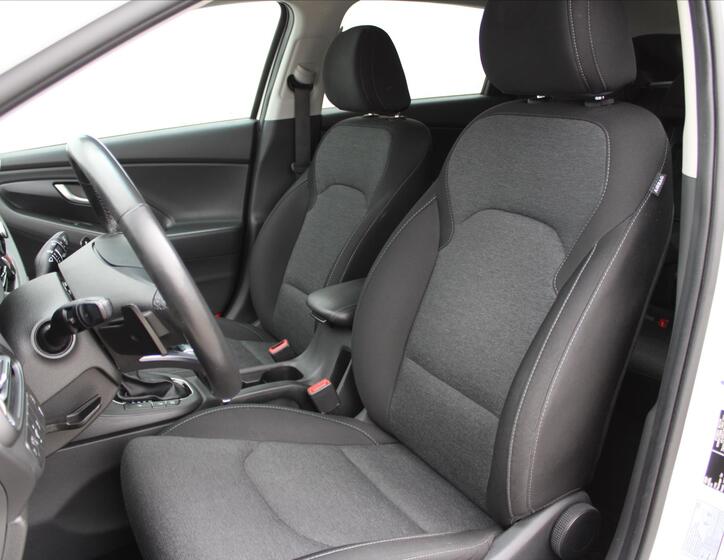 Hyundai i30 10