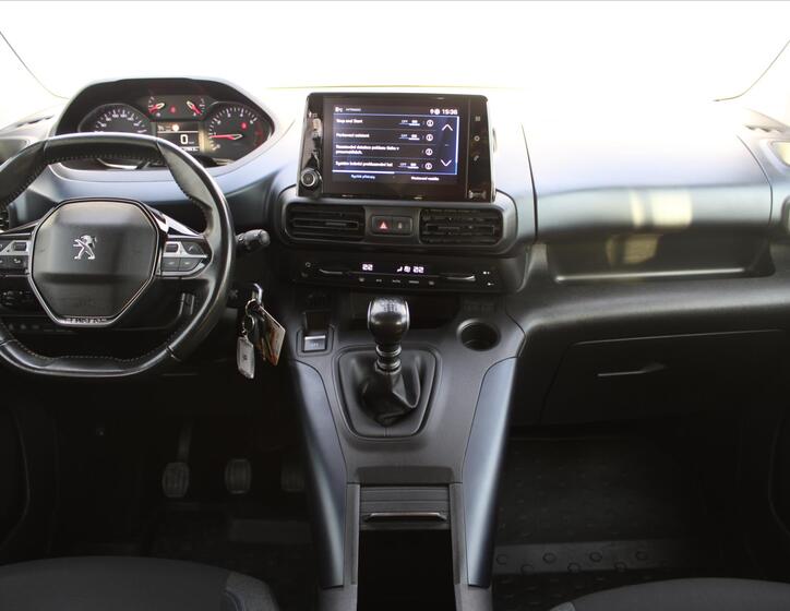 Peugeot Rifter 13