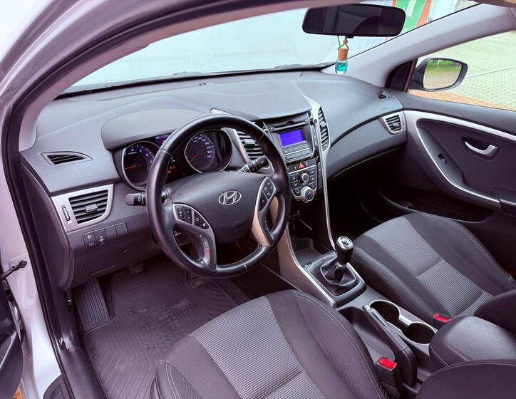 Hyundai i30 13