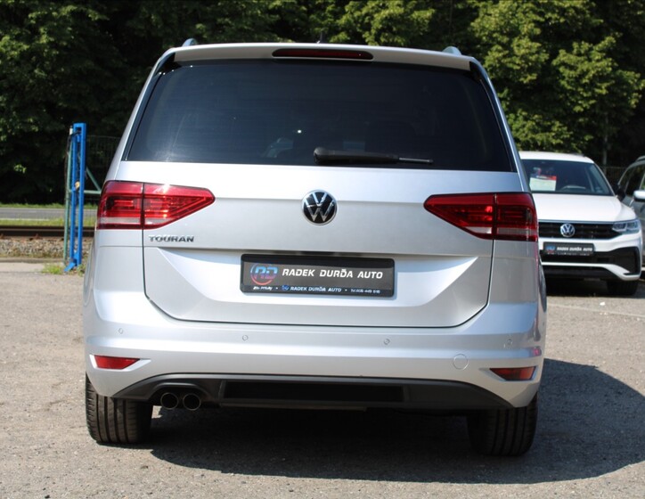 Volkswagen Touran 6