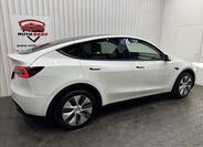 Tesla Model Y 9