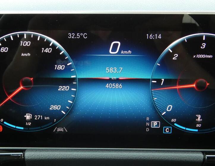 Mercedes-Benz GLA 13