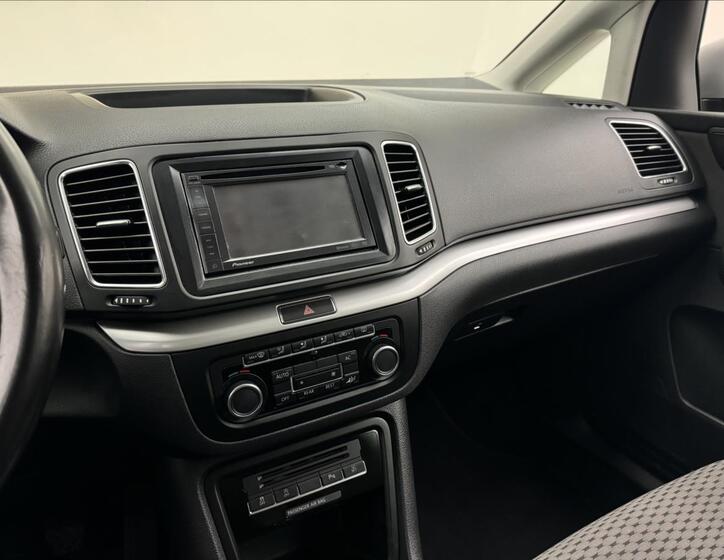 Volkswagen Sharan 12
