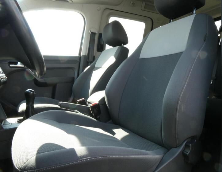 Volkswagen Caddy 34