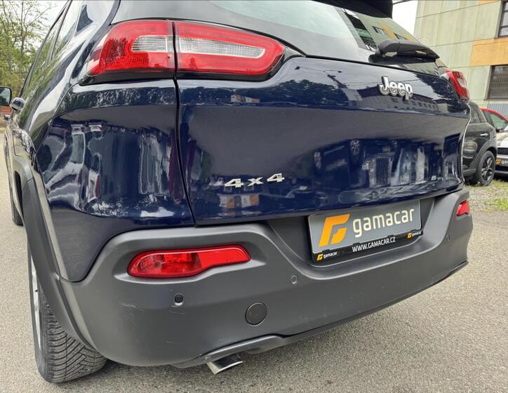 Jeep Cherokee 8