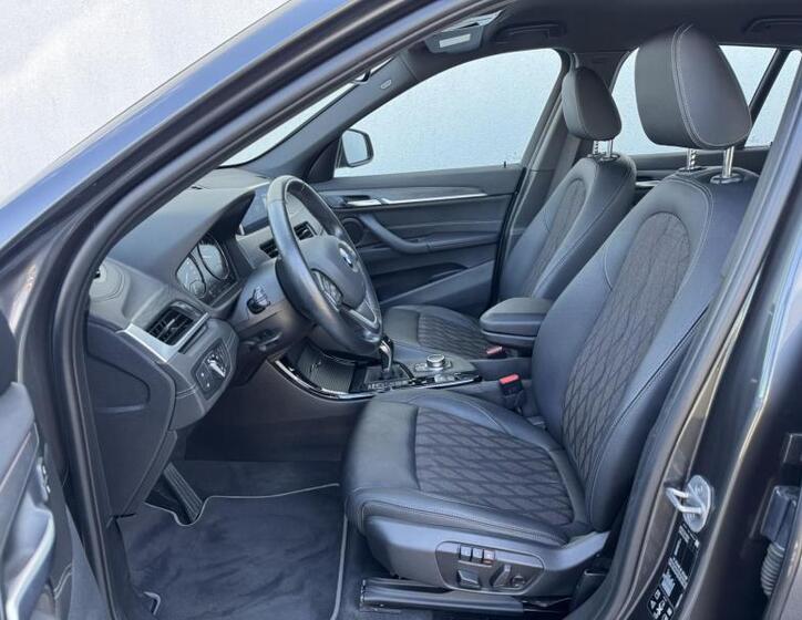 BMW X1 6