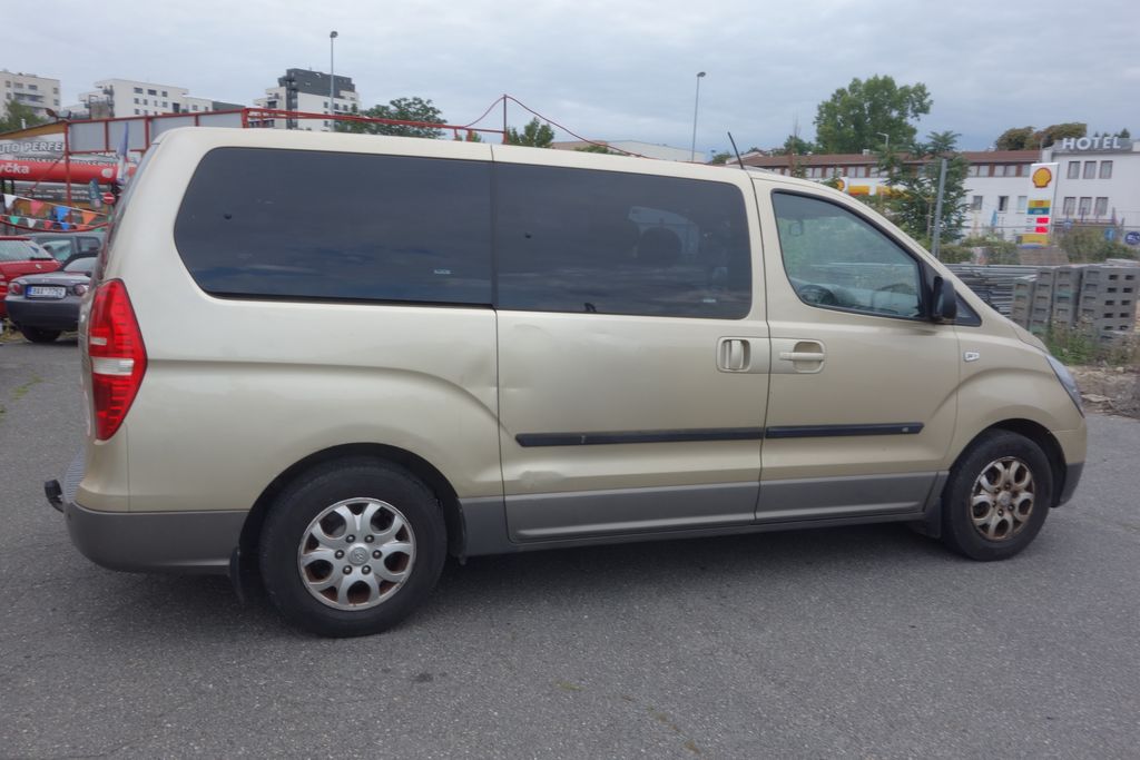 Hyundai H 1