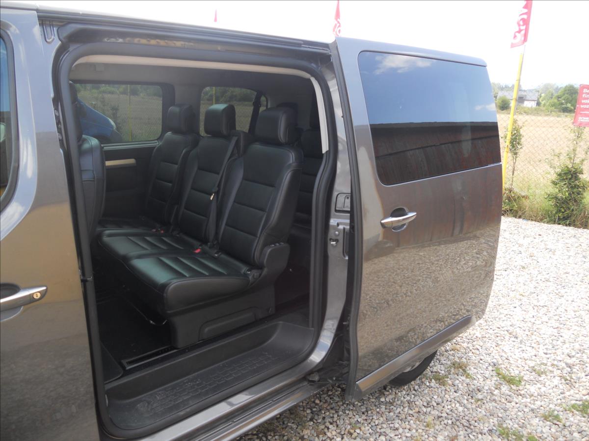 Peugeot Traveller