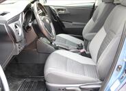 Toyota Auris 12