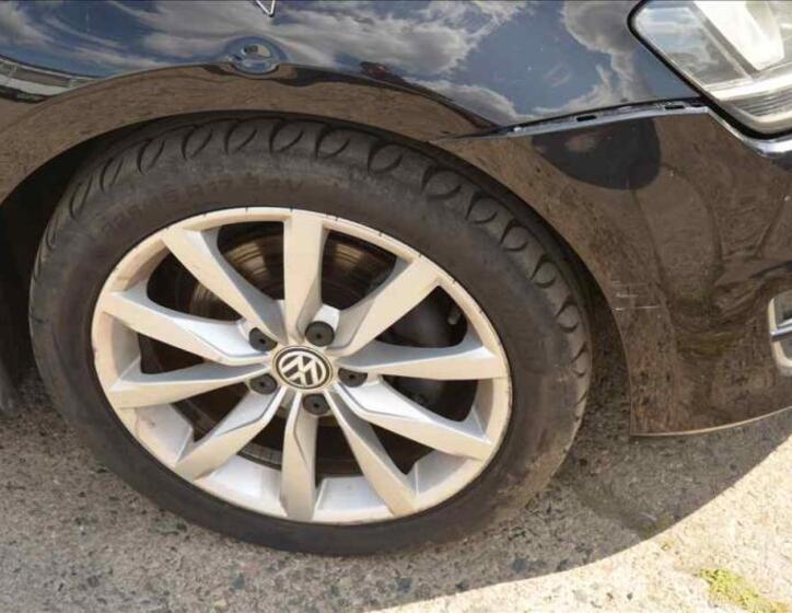 Volkswagen Golf 13
