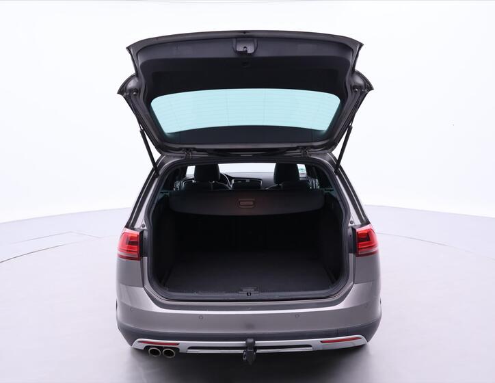 Volkswagen Golf 9