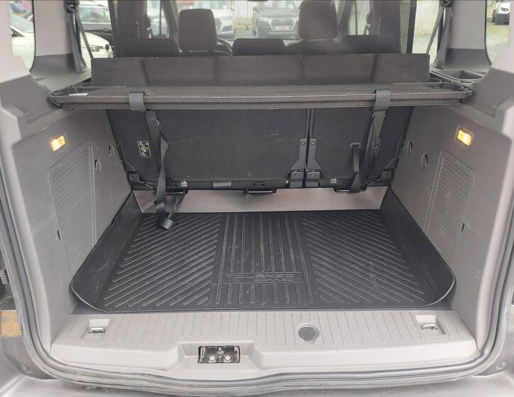 Ford Tourneo Connect 18