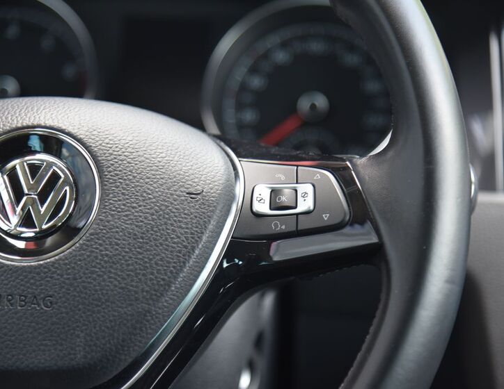 Volkswagen Golf 27
