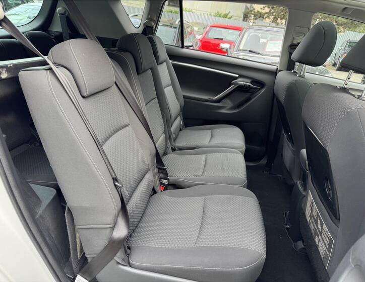 Toyota Verso 39