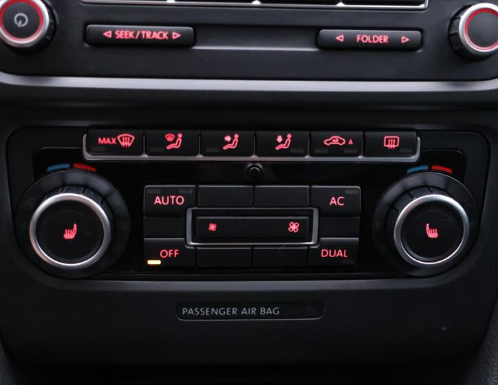 Volkswagen Golf 23
