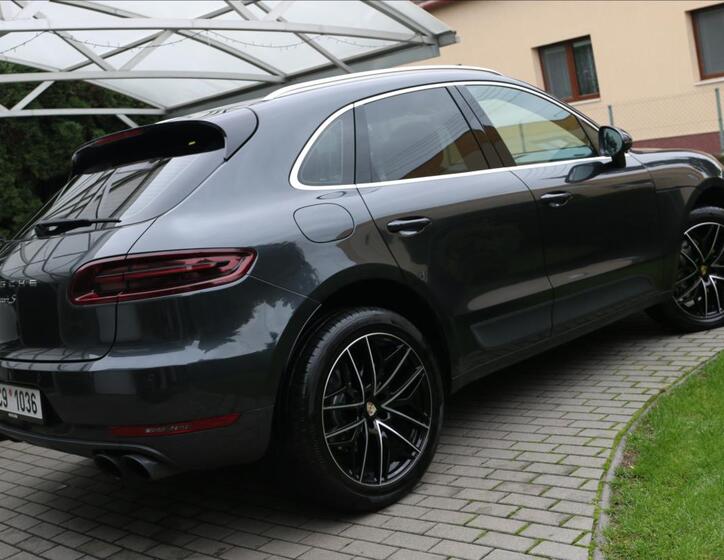 Porsche Macan 17