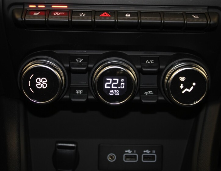 Mitsubishi ASX 16