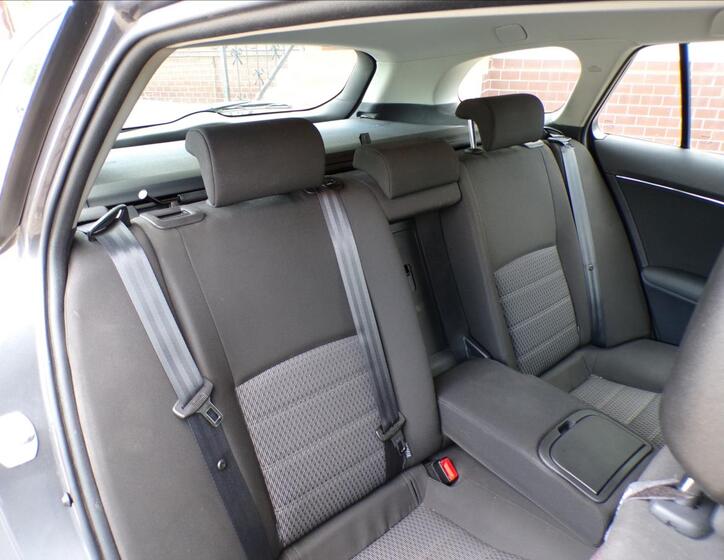 Toyota Avensis 21