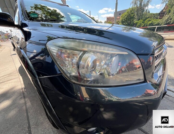 Toyota RAV4 19