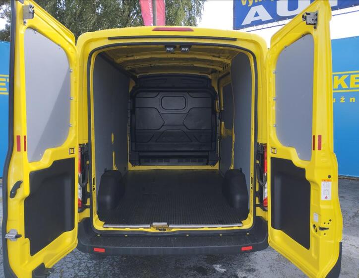 Ford Transit 8
