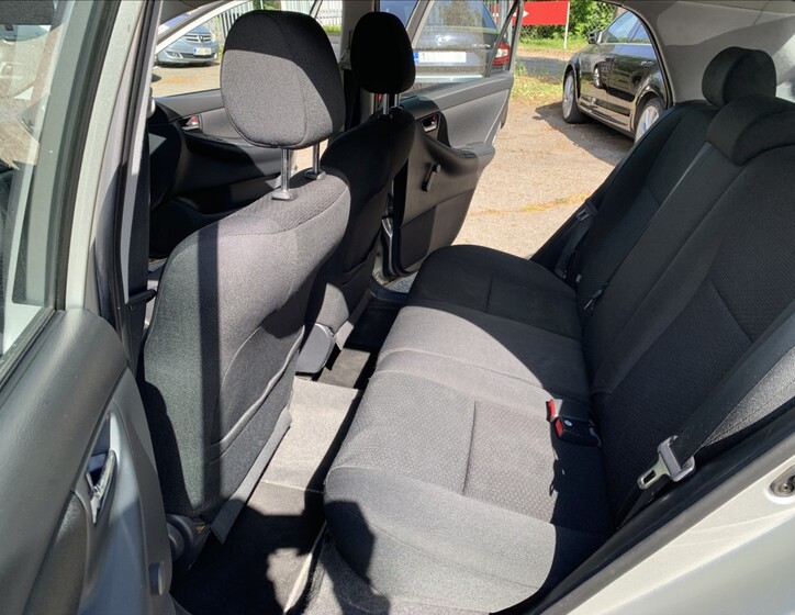 Toyota Corolla 15