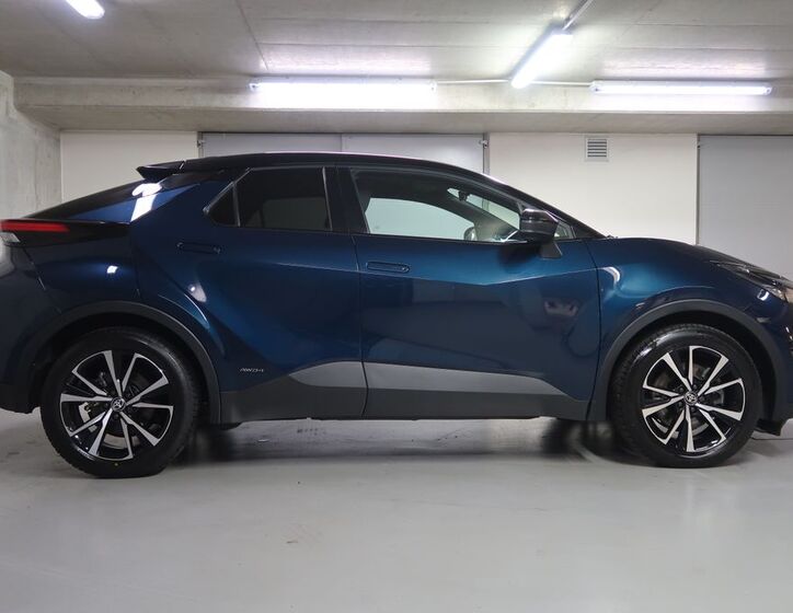 Toyota C-HR 4