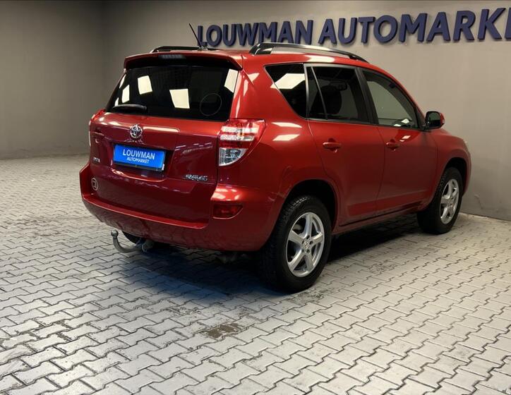 Toyota RAV4 2