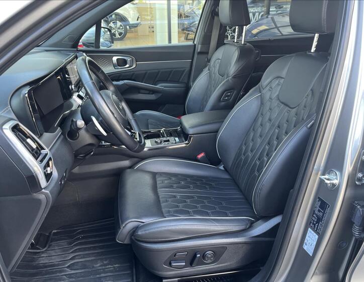 KIA Sorento 9