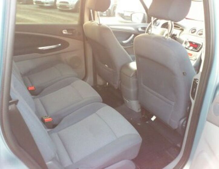 Ford S-MAX 12