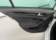 Volkswagen Golf 27