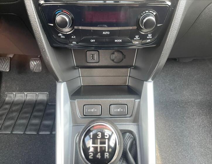 Suzuki Vitara 15