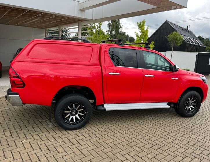Toyota Hilux 7
