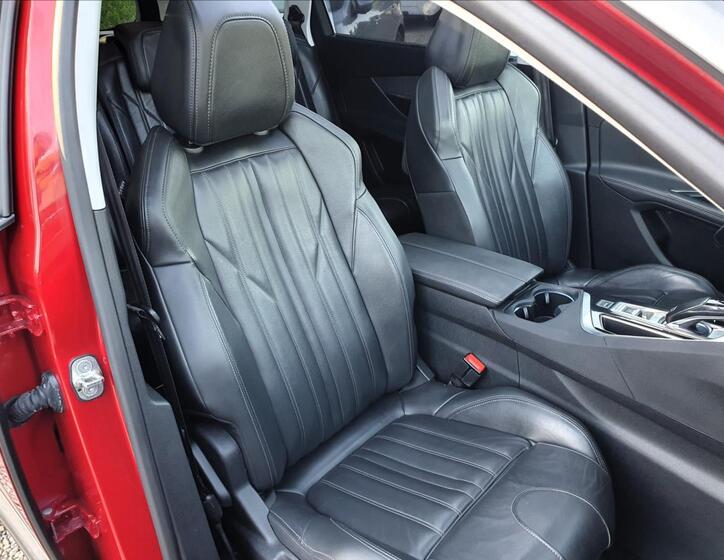 Peugeot 5008 10