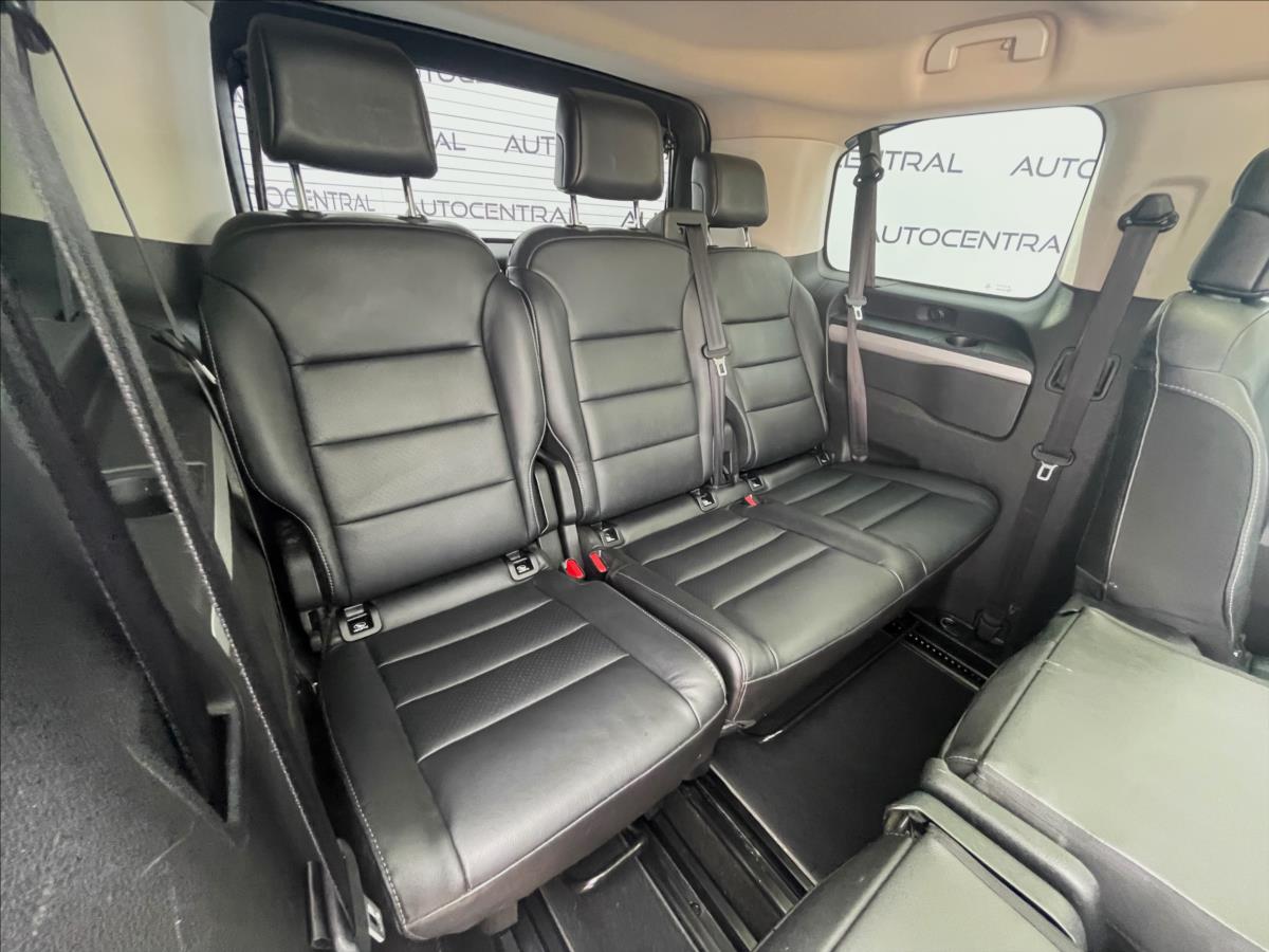 Peugeot Traveller
